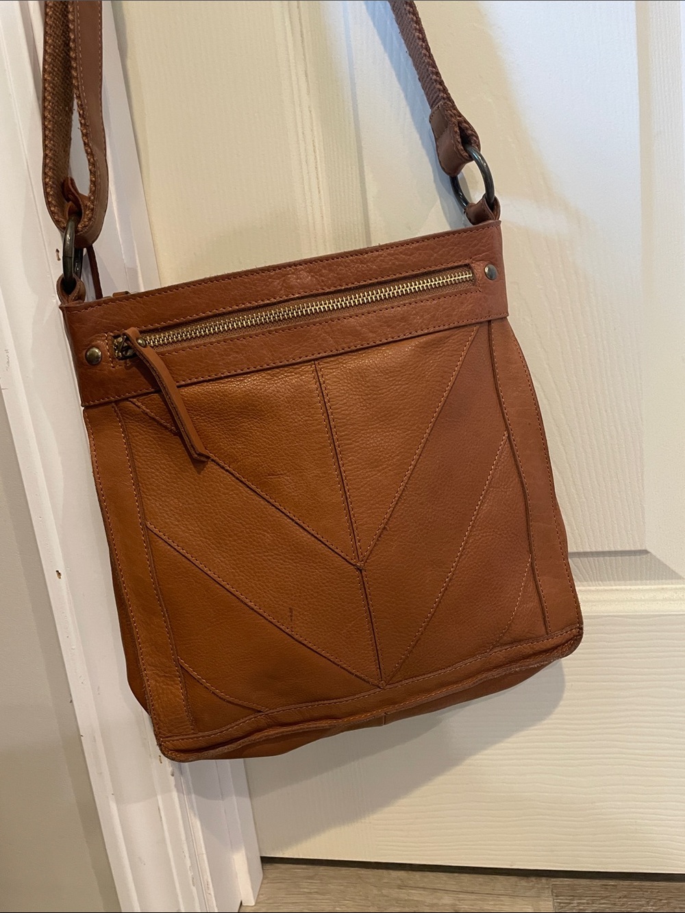 Lucky Brand Crossbody Leather Purse